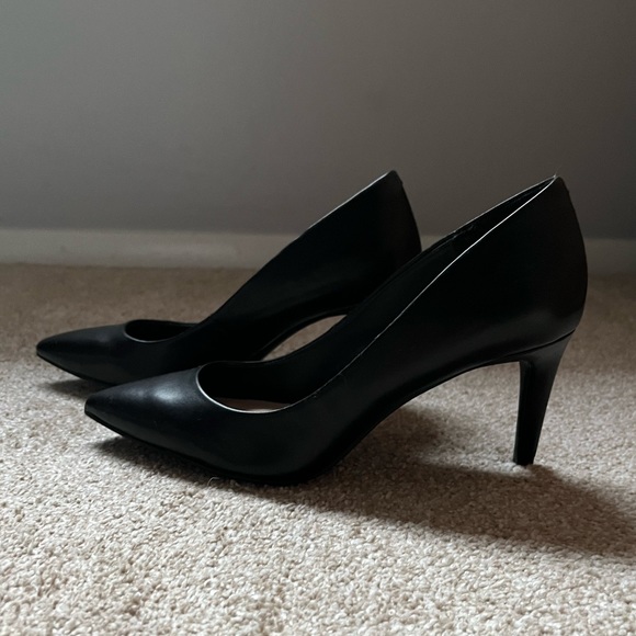 Kelly & Katie Shoes Kelly Katie Black Pumps Poshmark